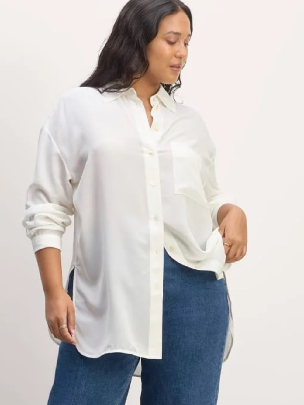NWT Everlane The Boyfriend Shirt in Washable Silk in Off-White size M oversized